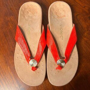 Vionic Woven Thong Sandal- Hilda. In red‎ and Gold. Size 9.5